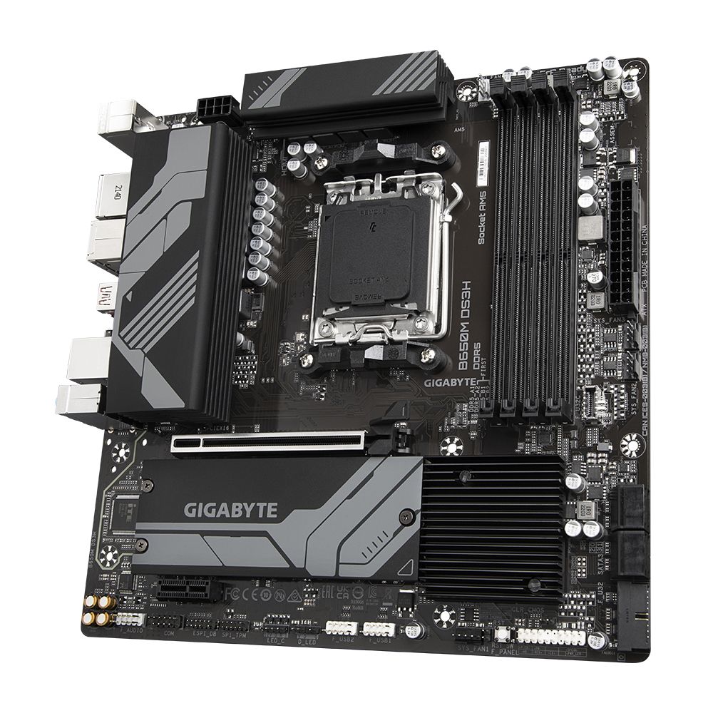 Материнская плата Gigabyte B650M DS3H, Socket AM5, AMD B650, 4xDDR5-5200, HDMI+DP+DP, 1xPCI-Ex16, 1xPCI-Ex1, 4xSATA3(RAID 0/1/10), 2xM.2, 8 Ch Audio, 2.5GLan, (4+4)xUSB2.0, (3+2)xUSB3.2, (1+1)xUSB3.2 Type-C™, 1xPS/2, mATX, RTL {8} (849825)