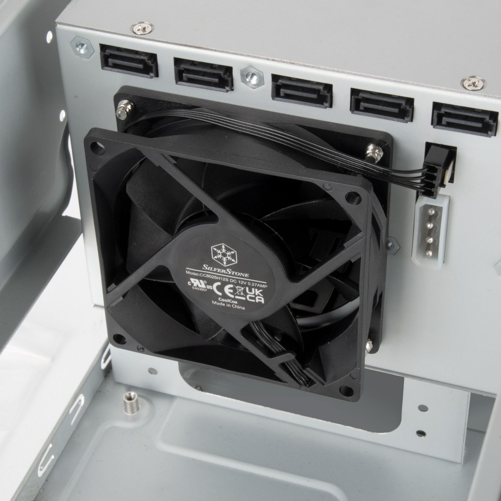 Корпус Silverstone G49CS351B000020 5-bay SAS-12G / SATA-6G hot-swappable high performance NAS chassis 5-bay SAS-12G / SATA-6G hot-swappable high performance NAS chassis