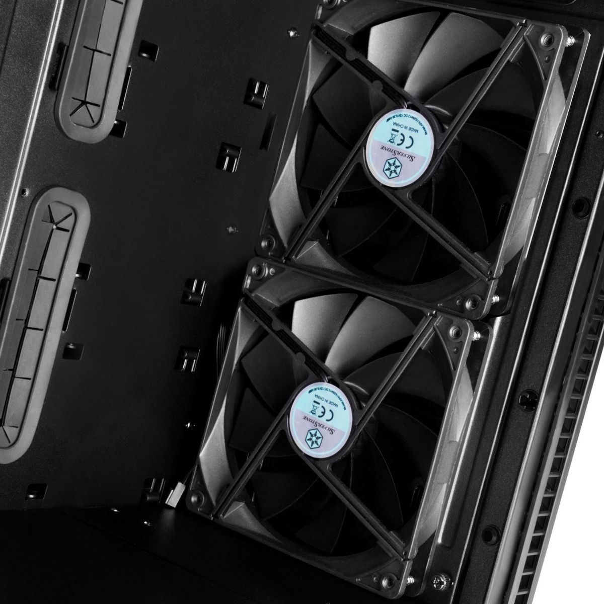 Корпус Silverstone G410KL07BE00020, ATX ( up to 12" x11") , Micro ATX Plastic front panel, steel body, SST-KL07B-E