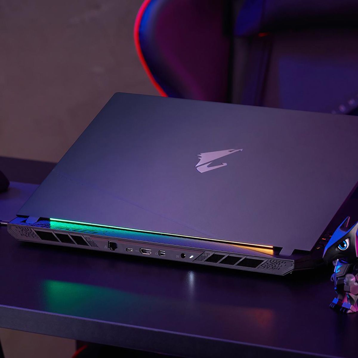 Ноутбук AORUS 17 BSF Intel Core i7-13620H/16Gb/SSD1Tb/17.3"/RTX 4070 8Gb/IPS/QHD/240Hz/Win11/Black (BSF-H3KZ654SH)