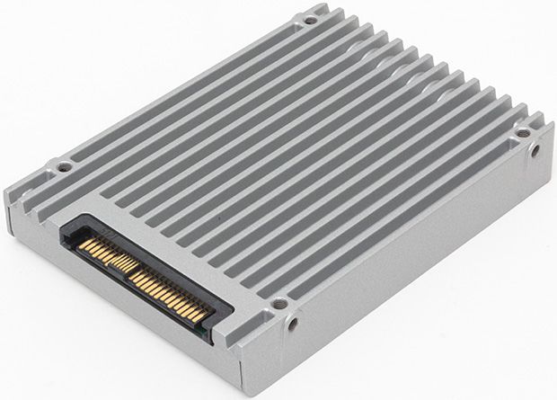 Твердотельный накопитель SSD Intel DC-P4510 U.2 SSDPE2KX020T801 2.5" 2000GB PCIe Gen3x4 with NVMe, 3200/2000, IOPS 637/81.5K, MTBF 2M, TLC, 2.61PBW, 0.71DWPD, 15mm (343848)